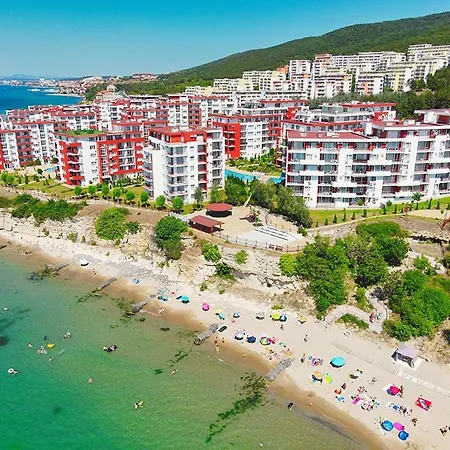 Студия Со Спальней Форт Нокс Е2 Apartment *