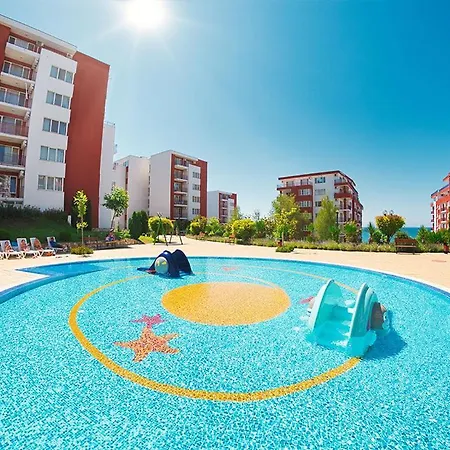 Студия Со Спальней Форт Нокс Е2 Apartment *