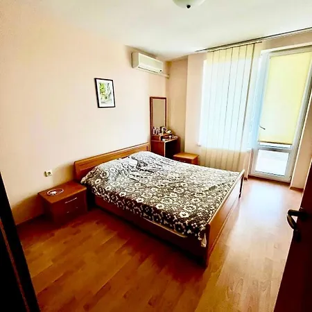 Студия Со Спальней Форт Нокс Е2 Apartment
